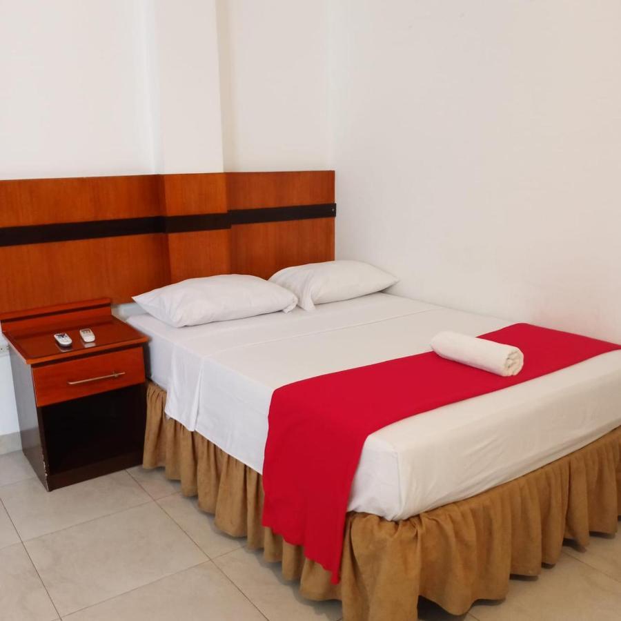 Hoteles En Guayaquil - Suites Guayaquil Cerca Del Aeropuerto Zewnętrze zdjęcie