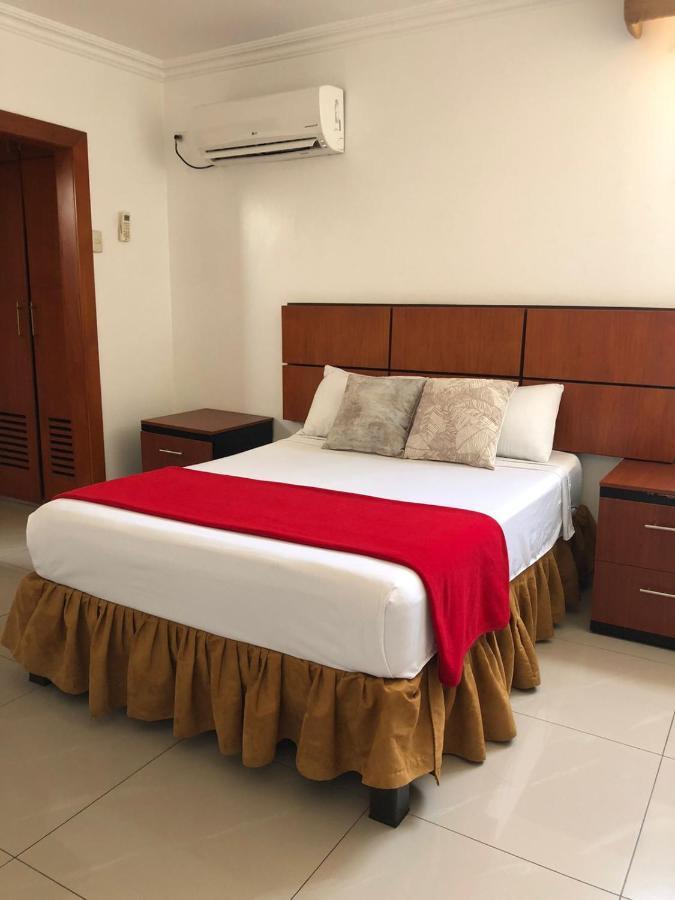 Hoteles En Guayaquil - Suites Guayaquil Cerca Del Aeropuerto Zewnętrze zdjęcie