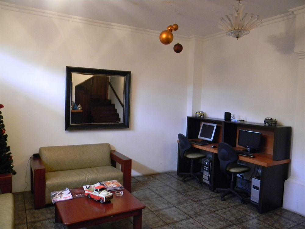 Hoteles En Guayaquil - Suites Guayaquil Cerca Del Aeropuerto Zewnętrze zdjęcie