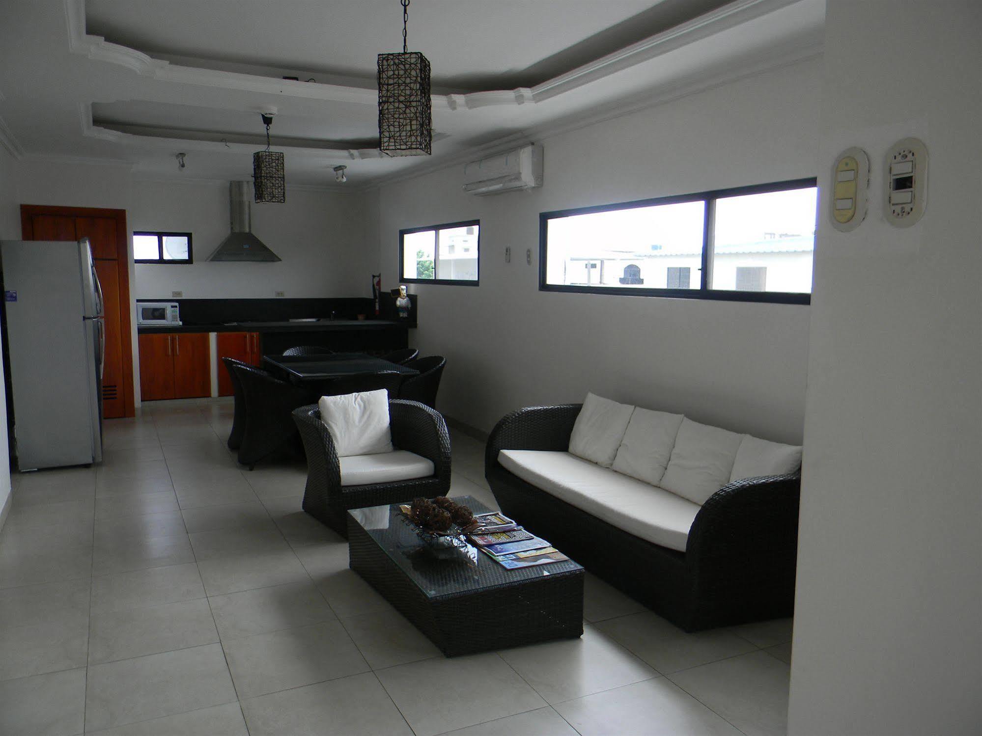 Hoteles En Guayaquil - Suites Guayaquil Cerca Del Aeropuerto Zewnętrze zdjęcie